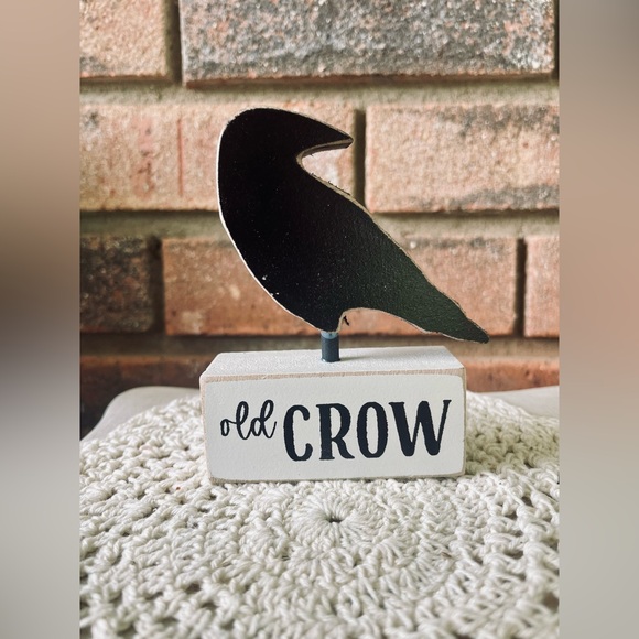 *Wooden Old Crow on Base Shelf Sitter - Picture 14 of 14